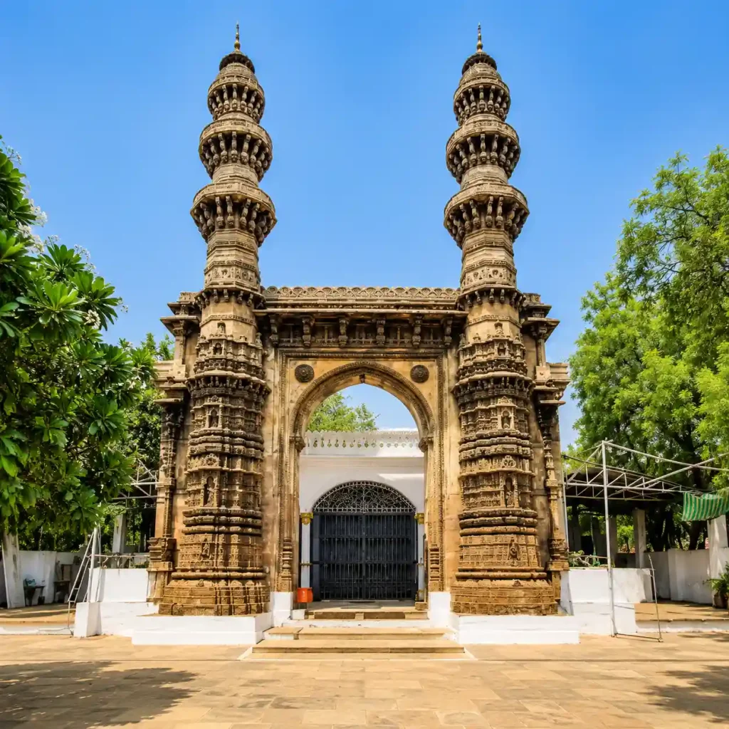 jhulta minara